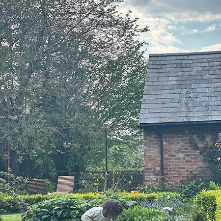 The Guesthouse At Old Vicarage ทาร์พอร์ลีย์ ภายนอก รูปภาพ